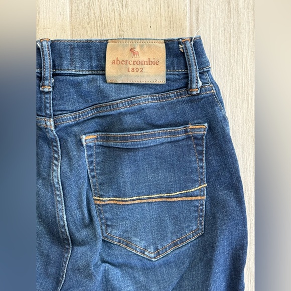 Abercrombie Kids Girls Straight Leg Jeans - size 13/14 - Picture 4 of 5